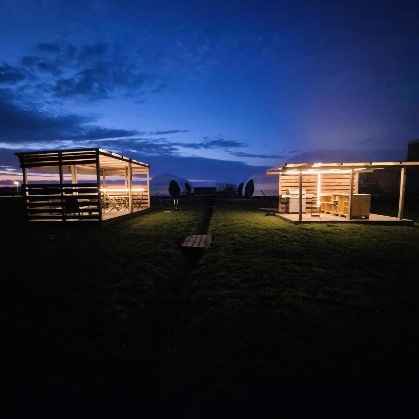 Lodge Camp Harlesiel Direkt Am Wattenmeer 비트문드 외부 사진