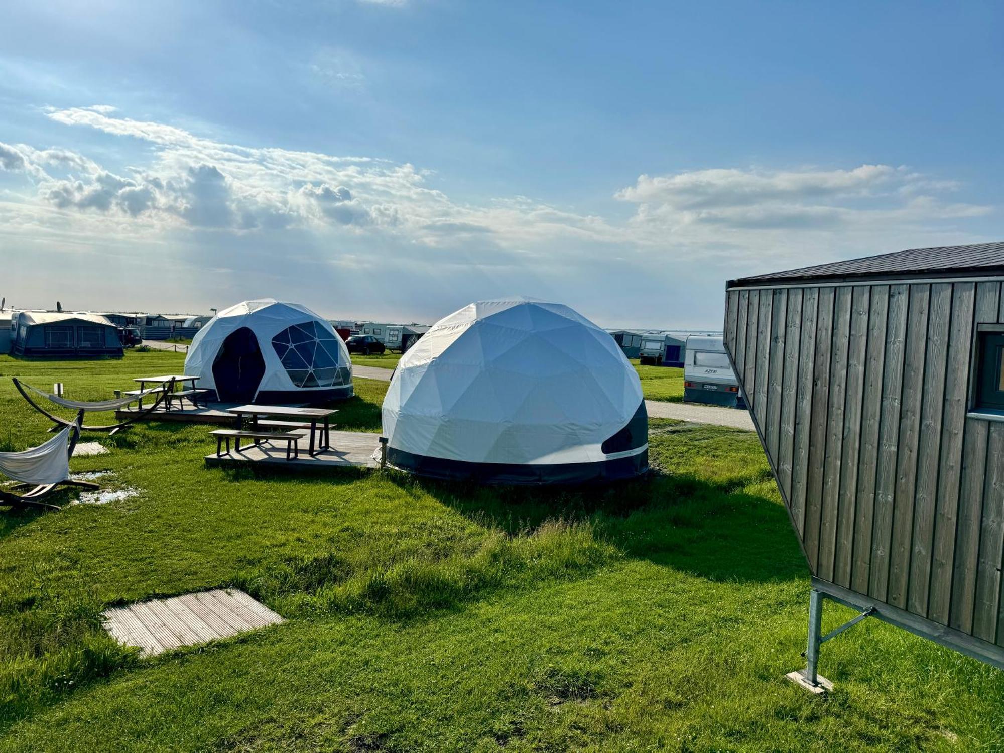 Lodge Camp Harlesiel Direkt Am Wattenmeer 비트문드 외부 사진